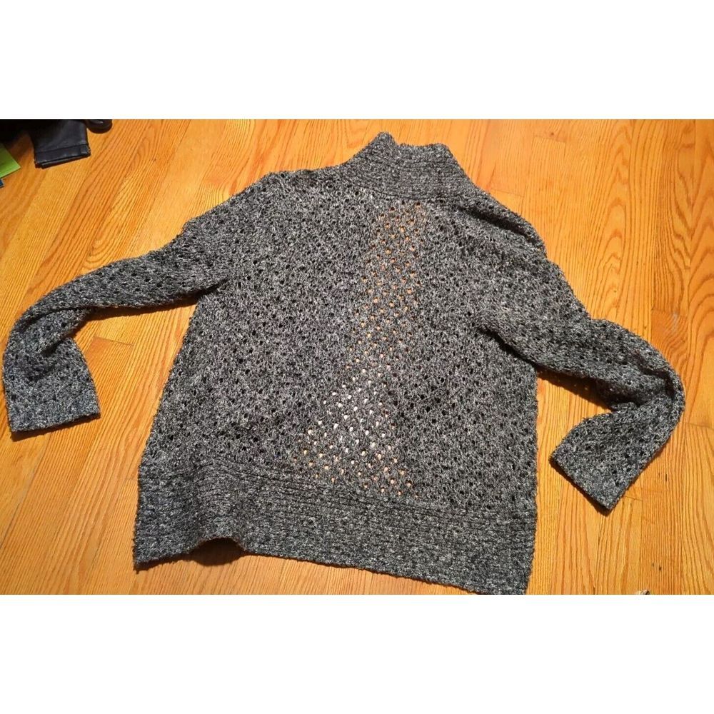 Christopher Banks Petite Large Sweater - Picture 14 of 14